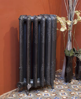 Antieke gietijzeren halve ronde Rococo radiator 