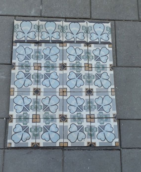 Antieke vloertegels model: Jugendstil keramische motieftegels  